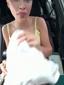 Girl-Mia online show from 14, 5, 2026