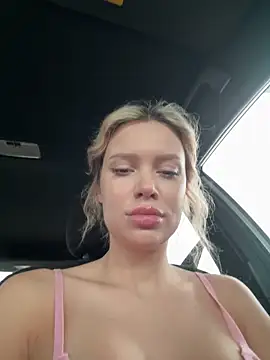 Girl-Mia online show from 21, 5, 2026