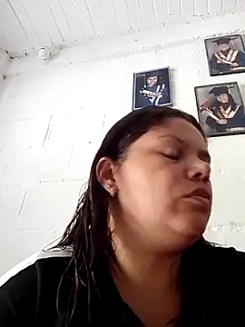 Snapshot of Zafiro_MD chatting on 4, 4, 2026 Zafiro MD online show from 4, 4, 2026