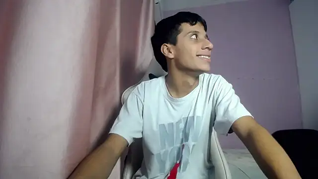 Snapshot of Yei_lee_ chatting on 18, 5, 2026 Yei lee online show from 18, 5, 2026