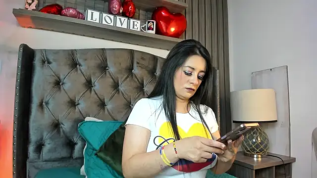 Mirandha QM online show from 11, 6, 2026
