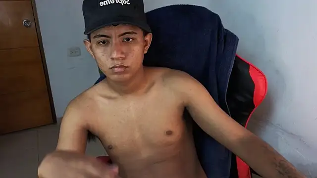 Snapshot of darknigthx chatting on 4, 4, 2026 darknigthx online show from 4, 4, 2026