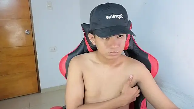 Snapshot of darknigthx chatting on 9, 4, 2026 darknigthx online show from 9, 4, 2026