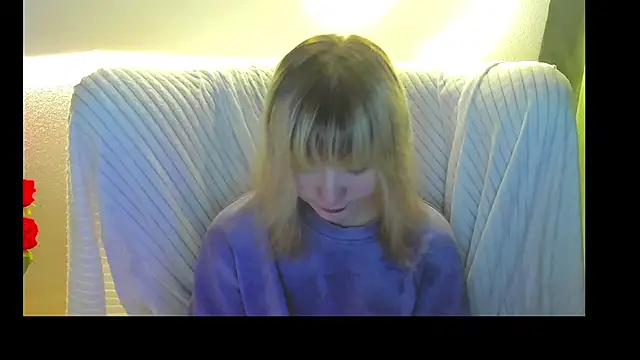 Snapshot of MiaKimiko chatting on 5, 6, 2026 MiaKimiko online show from 5, 6, 2026