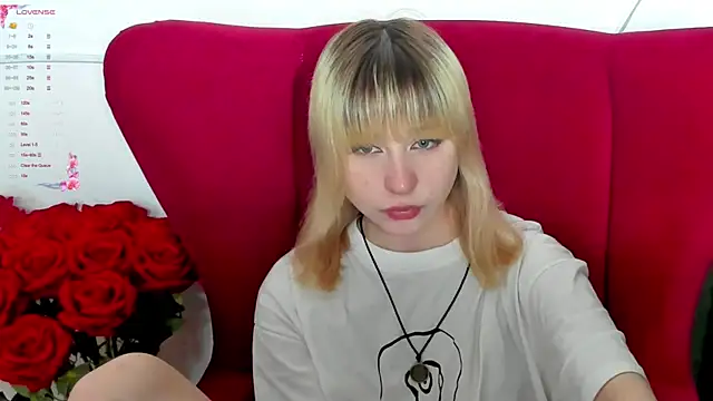 Snapshot of MiaKimiko chatting on 7, 6, 2026 MiaKimiko online show from 7, 6, 2026