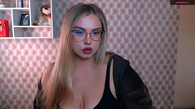 Snapshot of AminaSoul_ chatting on 25, 4, 2026 AminaSoul online show from 25, 4, 2026