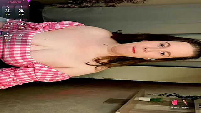 Snapshot of Karolisse chatting on 22, 5, 2026 Karolisse online show from 22, 5, 2026