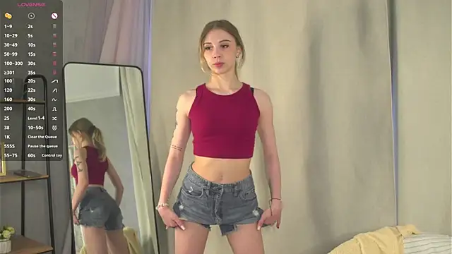 Snapshot of AubreyHoltry chatting on 17, 5, 2026 AubreyHoltry online show from 17, 5, 2026