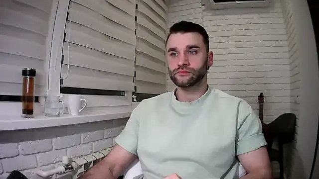 Snapshot of DaddySlava chatting on 9, 4, 2026 DaddySlava online show from 9, 4, 2026