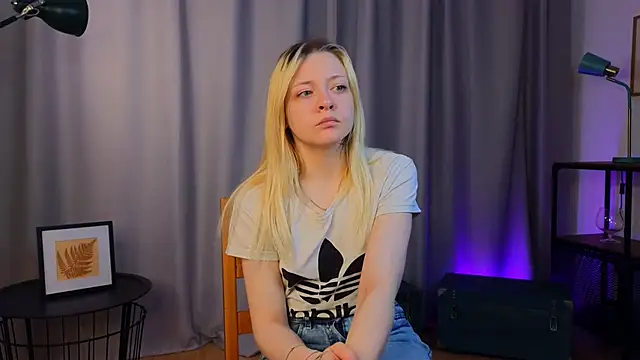 OliviaCaffery online show from 17, 4, 2026