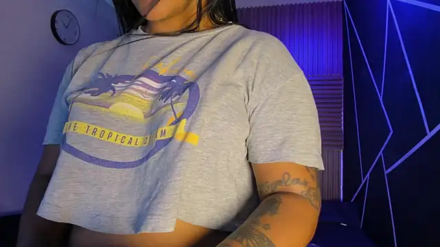 LexiAdamss online show from 25, 5, 2026