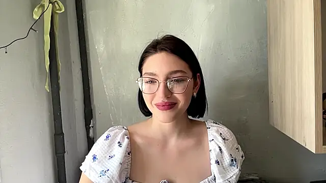 Snapshot of SinfulStarlight chatting on 3, 4, 2026 SinfulStarlight online show from 3, 4, 2026