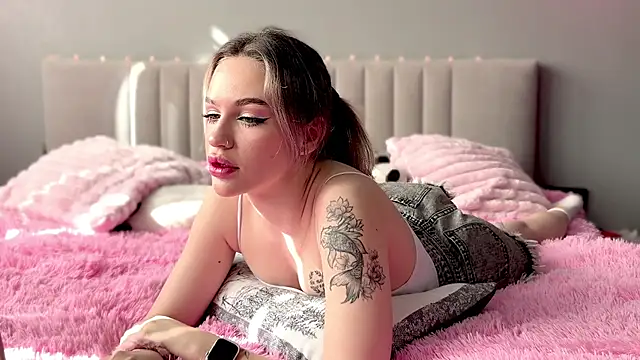 StacyStone online show from 16, 4, 2026