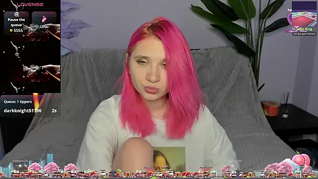 Snapshot of Kitty_Blondie chatting on 16, 4, 2026 Kitty Blondie online show from 16, 4, 2026