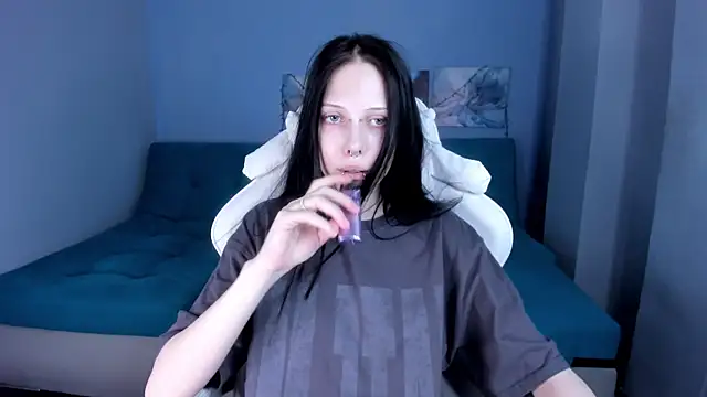 Snapshot of SugarBunny18 chatting on 9, 7, 2026 SugarBunny18 online show from 9, 7, 2026