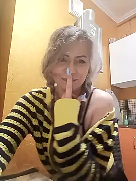 Snapshot of TaynaSecret chatting on 6, 4, 2026 TaynaSecret online show from 6, 4, 2026