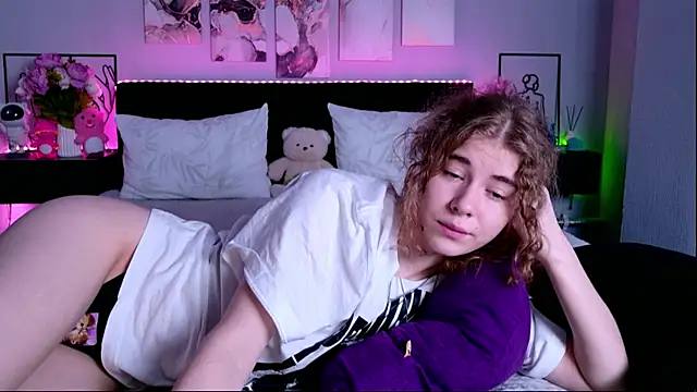 Girl Next Door 18 online show from 30, 5, 2026