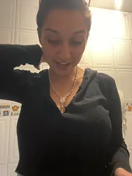 Isabella varella- online show from 15, 4, 2026