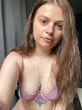 Snapshot of luskydream chatting on 9, 4, 2026 luskydream online show from 9, 4, 2026