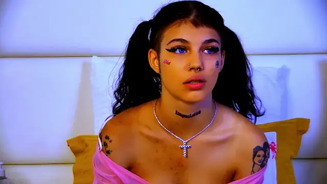 Snapshot of YasminnStorm chatting on 9, 6, 2026 YasminnStorm online show from 9, 6, 2026