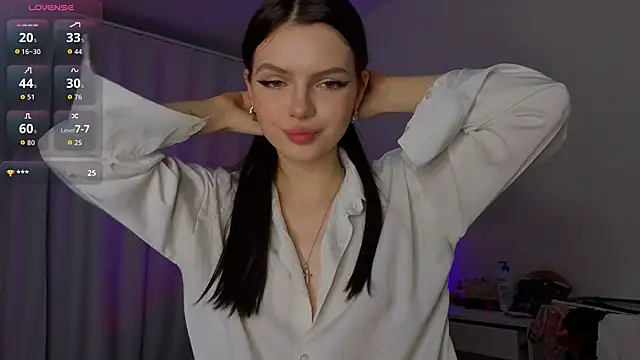 Snapshot of lillly_meow_ chatting on 7, 5, 2026 lillly meow online show from 7, 5, 2026