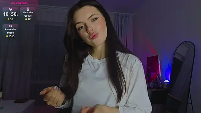 Snapshot of lillly_meow_ chatting on 28, 5, 2026 lillly meow online show from 28, 5, 2026