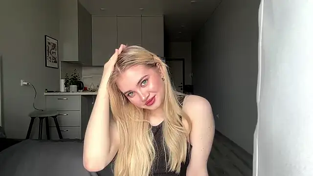 Snapshot of kirtova_ chatting on 22, 4, 2026 kirtova online show from 22, 4, 2026