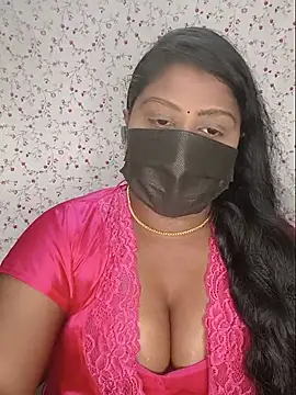 Snapshot of Romantic_Woman chatting on 1, 6, 2026 Romantic Woman online show from 1, 6, 2026