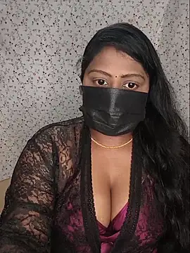 Snapshot of Romantic_Woman chatting on 6, 6, 2026 Romantic Woman online show from 6, 6, 2026