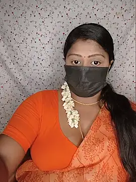 Snapshot of Romantic_Woman chatting on 18, 7, 2026 Romantic Woman online show from 18, 7, 2026