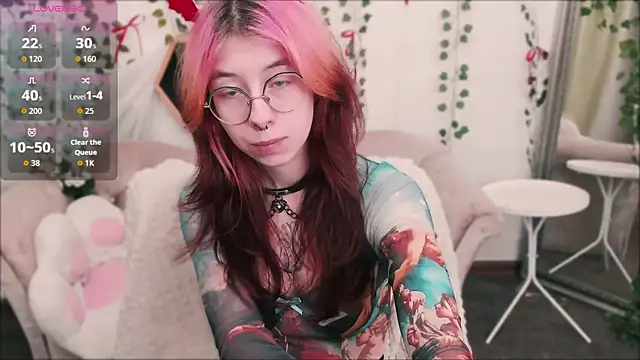 Snapshot of Alice_Nyx chatting on 13, 6, 2026 Alice Nyx online show from 13, 6, 2026