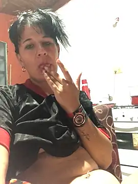 Laacoluu online show from 13, 4, 2026