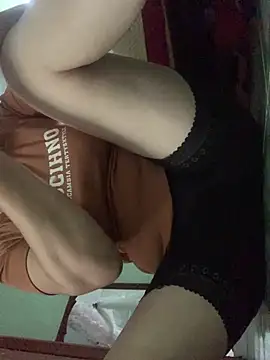 Snapshot of __Evelyn__ chatting on 18, 5, 2026 Evelyn online show from 18, 5, 2026
