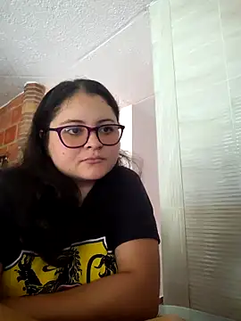 Dark Cherry20 online show from 4, 4, 2026