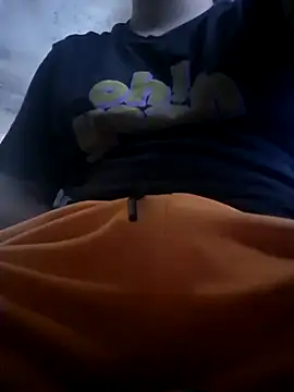 Snapshot of tobiasraimundo1 chatting on 4, 4, 2026 tobiasraimundo1 online show from 4, 4, 2026