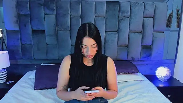 Snapshot of Ashly_bloom_ chatting on 22, 4, 2026 Ashly bloom online show from 22, 4, 2026