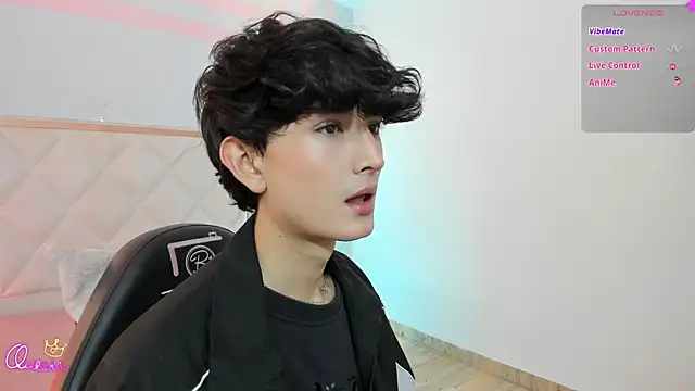 Snapshot of Eidan_tay chatting on 18, 4, 2026 Eidan tay online show from 18, 4, 2026