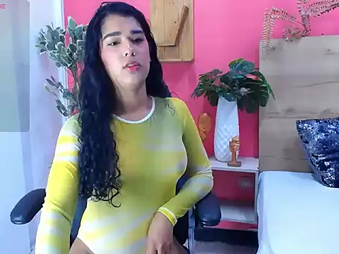 liahspencer online show from 16, 4, 2026