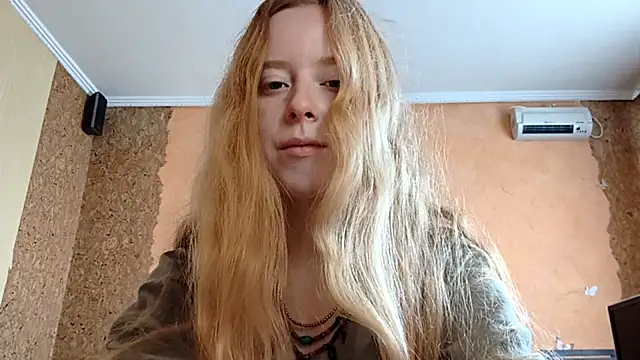 Snapshot of KateVibe_01 chatting on 13, 7, 2026 KateVibe 01 online show from 13, 7, 2026