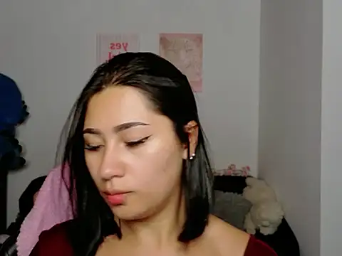 Snapshot of EvelynLeen_ chatting on 26, 6, 2026 EvelynLeen online show from 26, 6, 2026