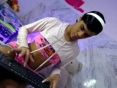 stefani robles online show from 27, 4, 2026