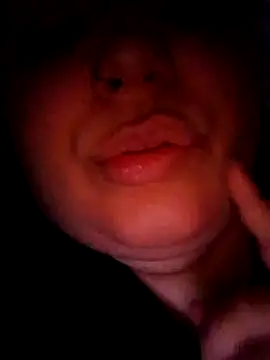 Snapshot of criscvwolff99 chatting on 7, 4, 2026 criscvwolff99 online show from 7, 4, 2026