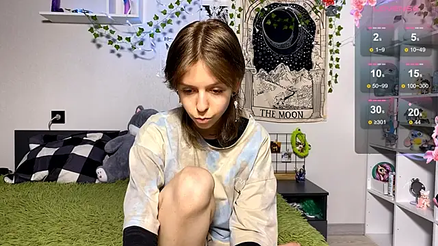 LunaBless online show from 9, 4, 2026