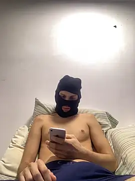 Couple PlayHot BR online show from 19, 5, 2026