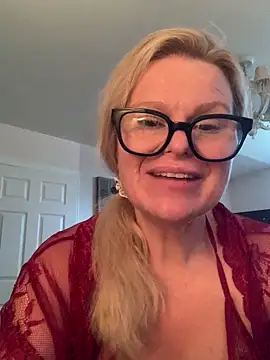 Love Lee xo online show from 15, 6, 2026