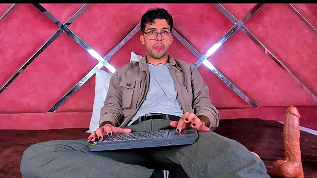 Snapshot of RodrigoColby2 chatting on 2, 7, 2026 RodrigoColby2 online show from 2, 7, 2026