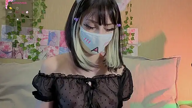 LunaNyanmi online show from 7, 6, 2026