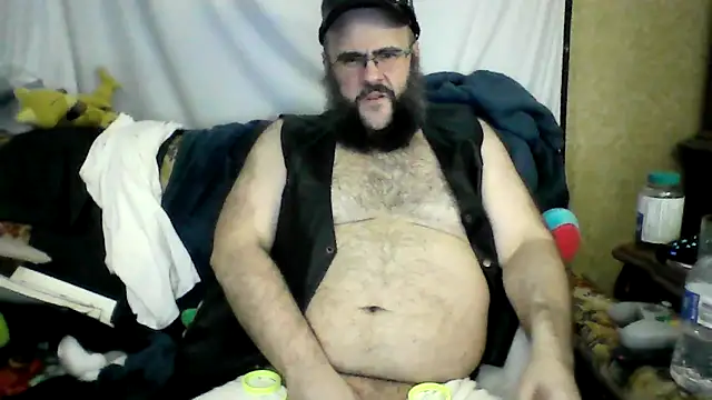 Snapshot of BriTheTopBear chatting on 6, 5, 2026 BriTheTopBear online show from 6, 5, 2026