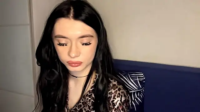 RenataBrought online show from 6, 4, 2026