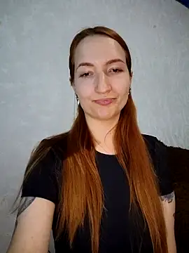Snapshot of LeonaFox chatting on 6, 5, 2026 LeonaFox online show from 6, 5, 2026